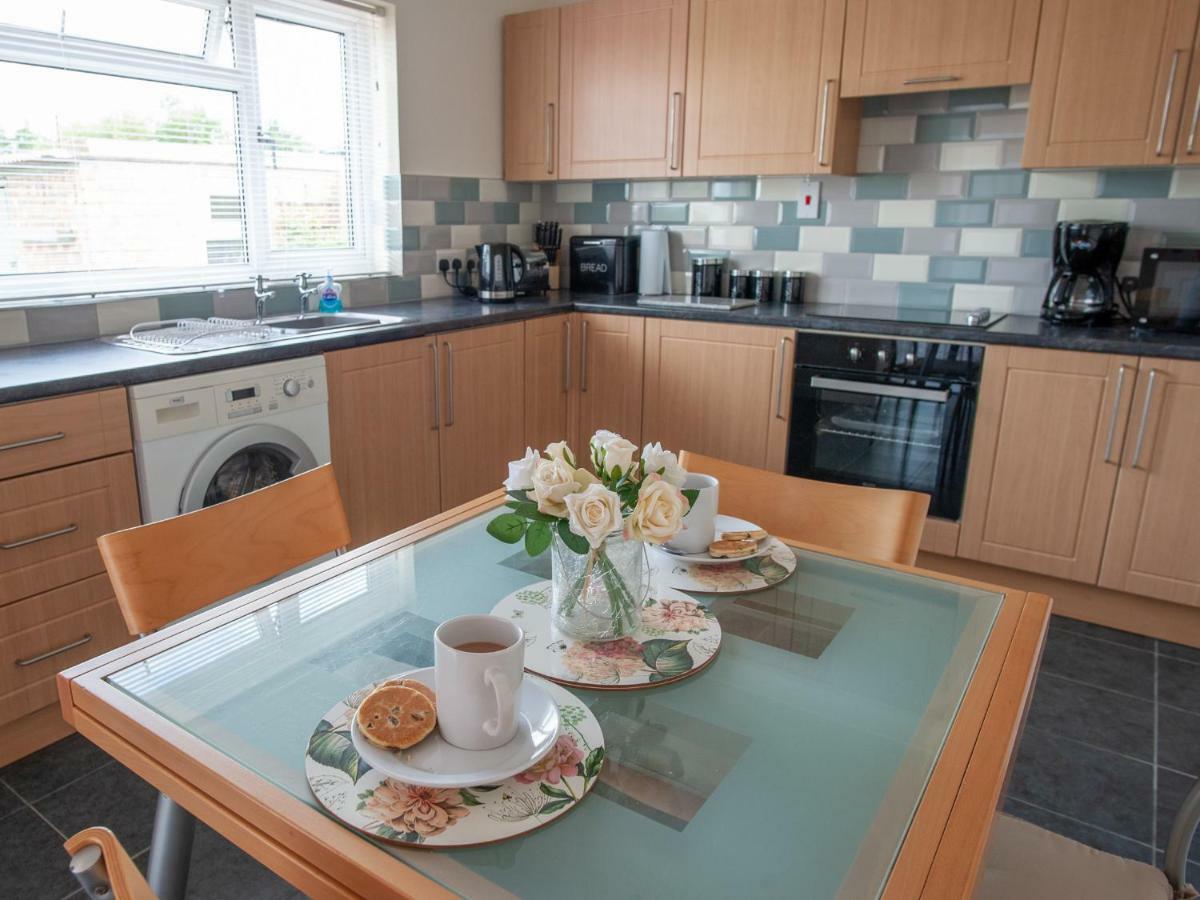 Cwtch Y Coetir Villa Swansea Exterior photo